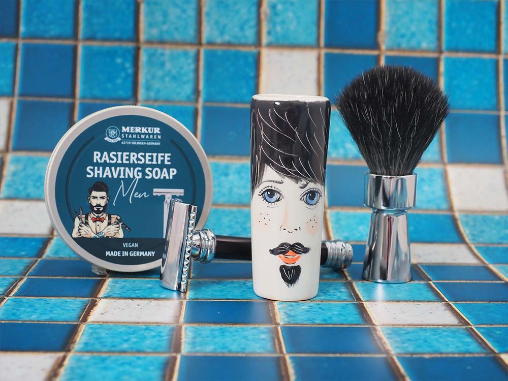 Rasierschaum für Männer gegen Quallen Rasierschaum für Männer gegen Quallen